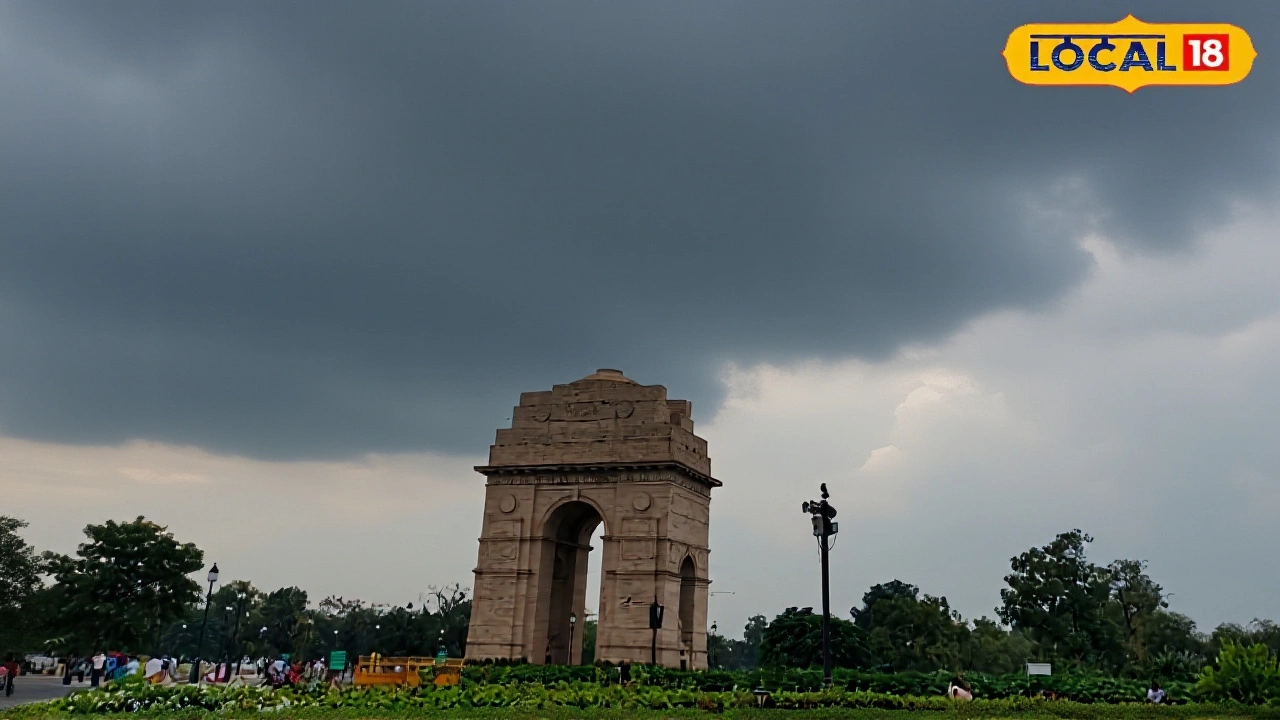 दिल्ली में 2 अक्टूबर का मौसम: दुषहेरा के साथ संभावित बारिश, IMD ने पीला अलर्ट जारी
